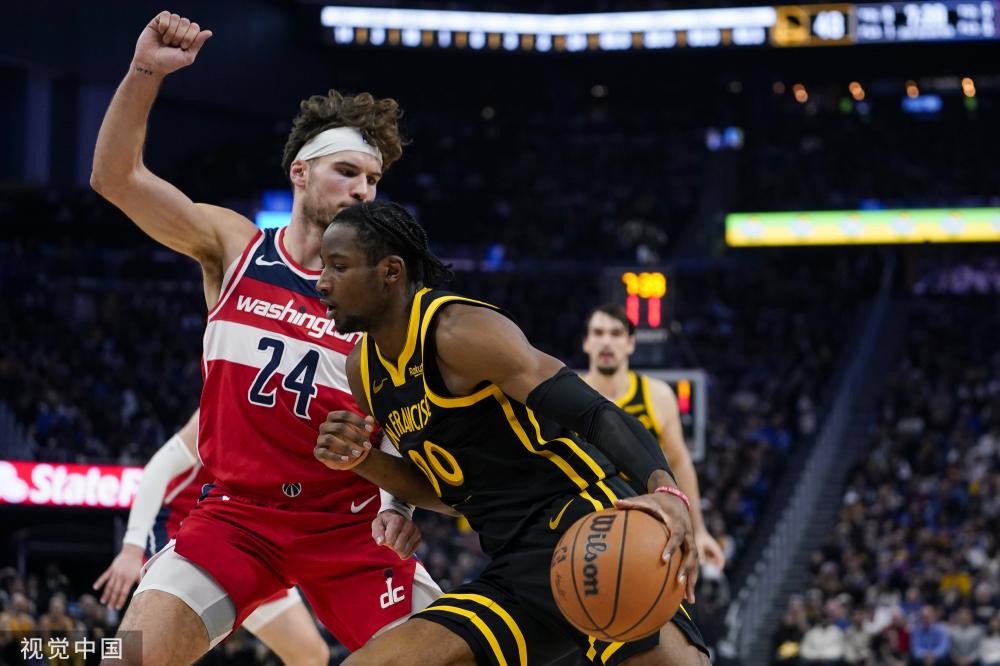 她不仅仅是 她不仅仅是